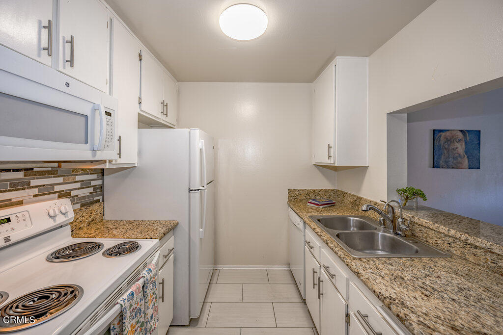5460 White Oak Avenue E125