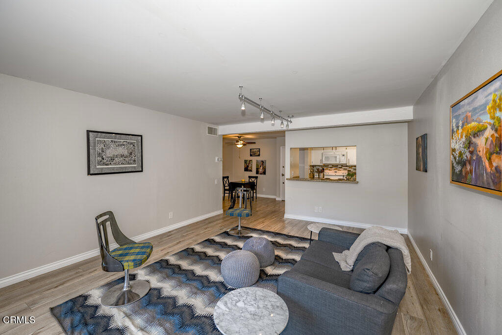 5460 White Oak Avenue E125