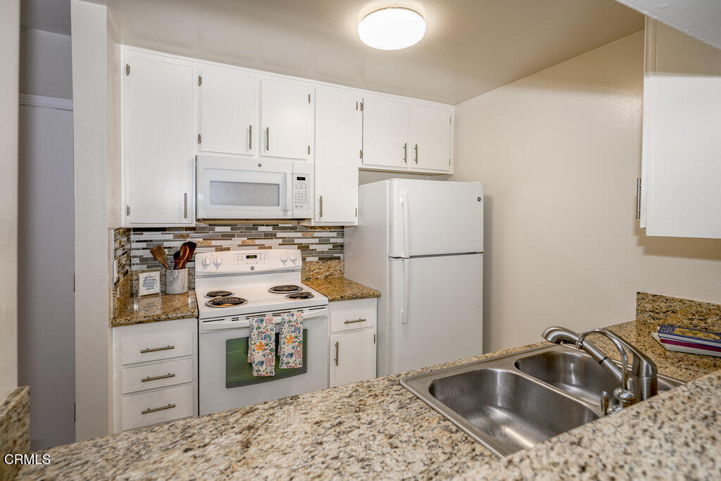 5460 White Oak Avenue E125