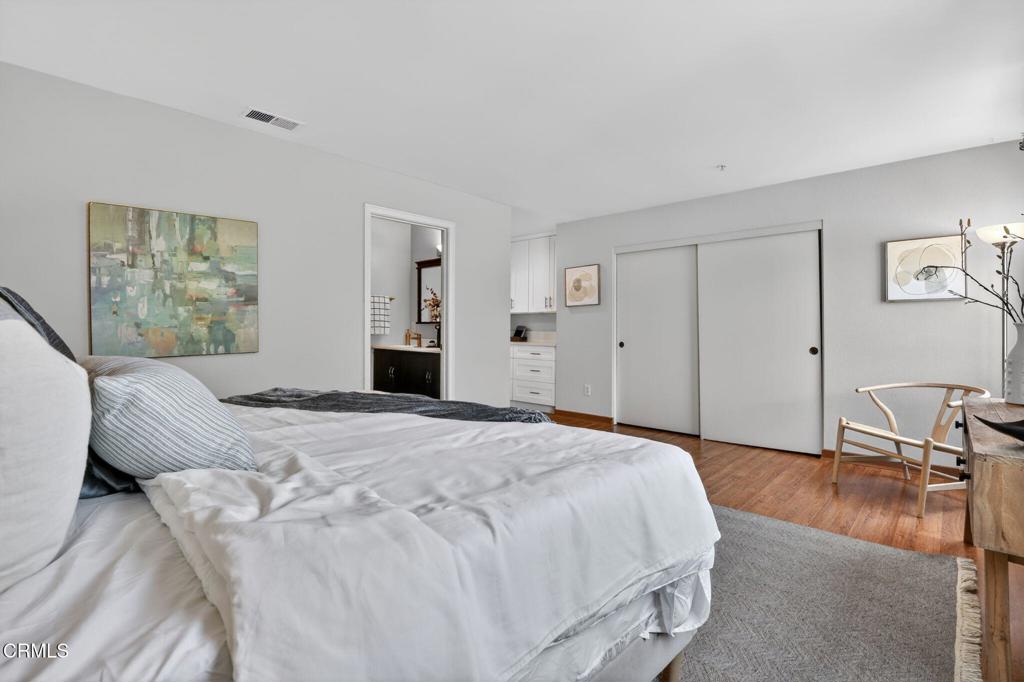 657 S Marengo Avenue 4