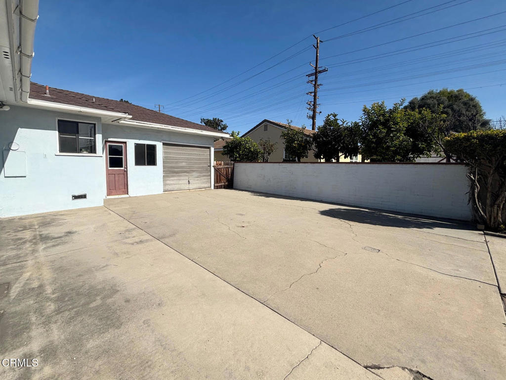 210 W Woodruff Avenue