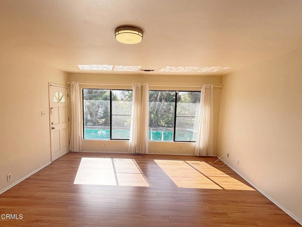 210 W Woodruff Avenue