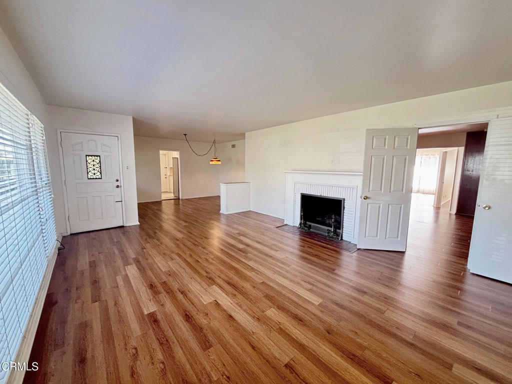 210 W Woodruff Avenue