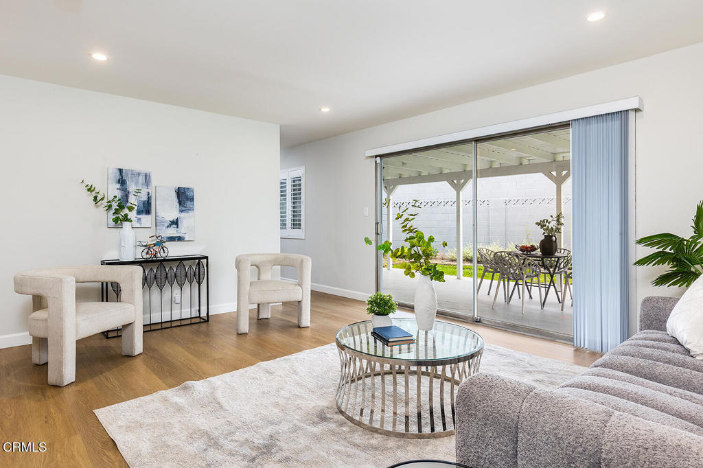 960 W Benwood Street