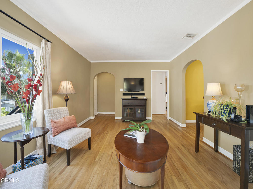 5183 Maison Avenue