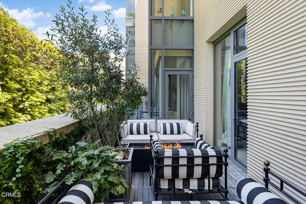 345 E Colorado Boulevard 203