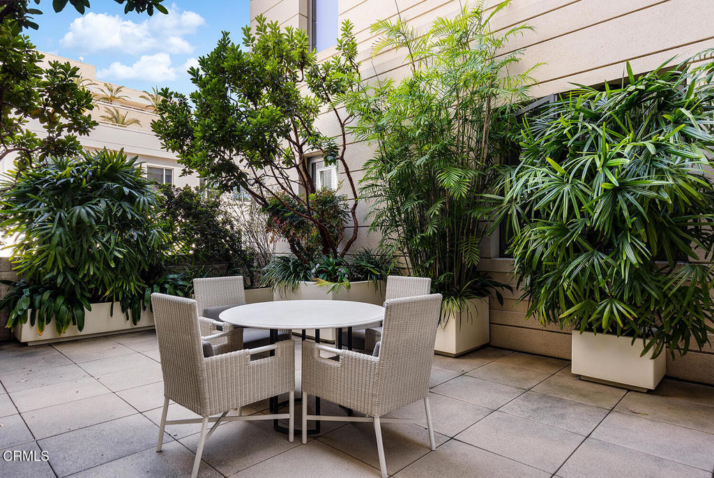 345 E Colorado Boulevard 203