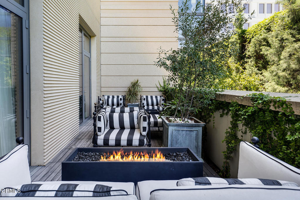 345 E Colorado Boulevard 203