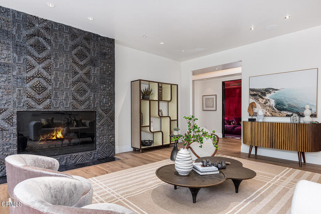 345 E Colorado Boulevard 203