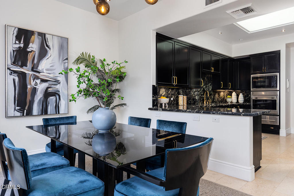 345 E Colorado Boulevard 203
