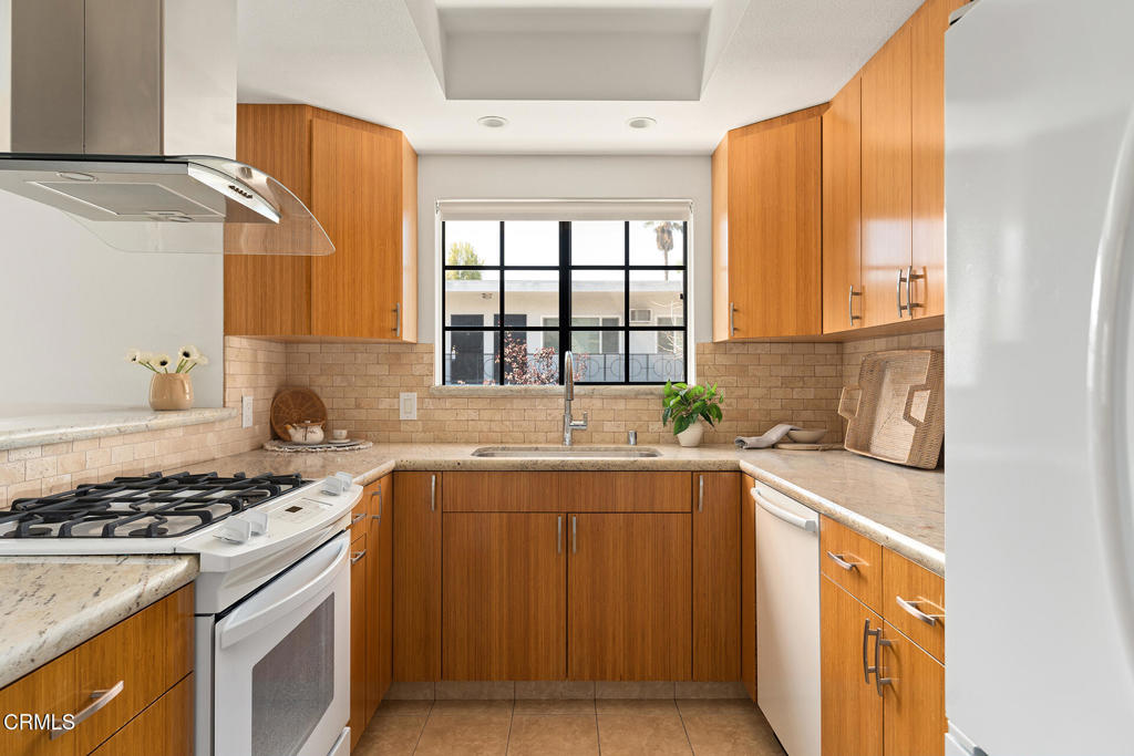 515 S Madison Avenue 3