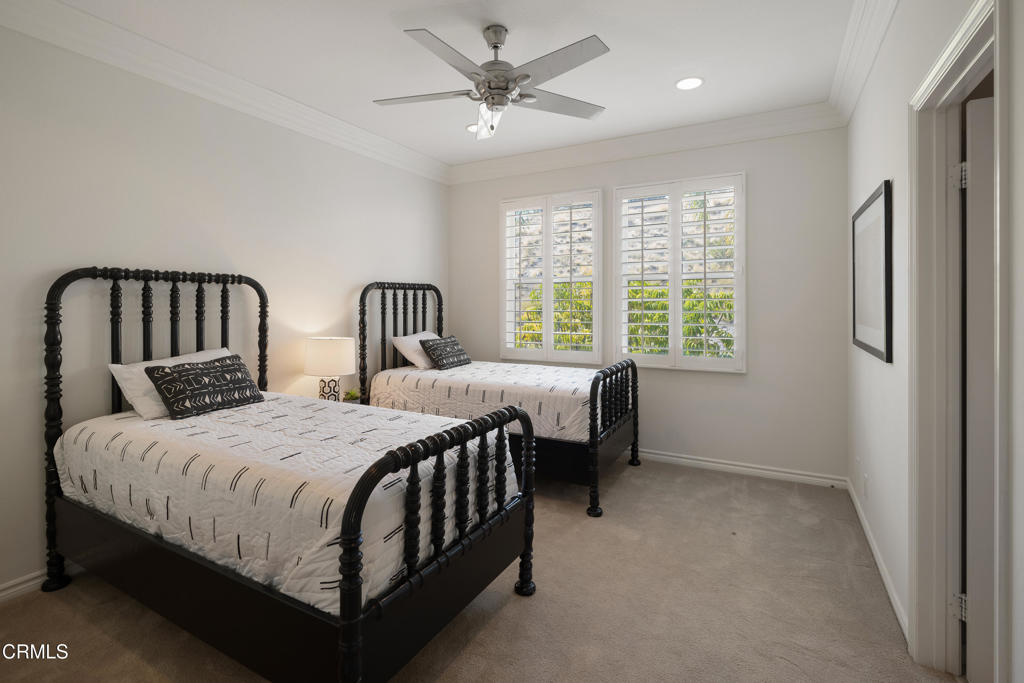 2741 Sleepy Hollow Place