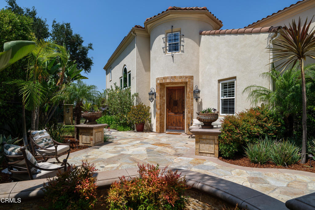 2741 Sleepy Hollow Place
