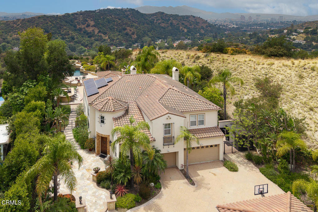 2741 Sleepy Hollow Place