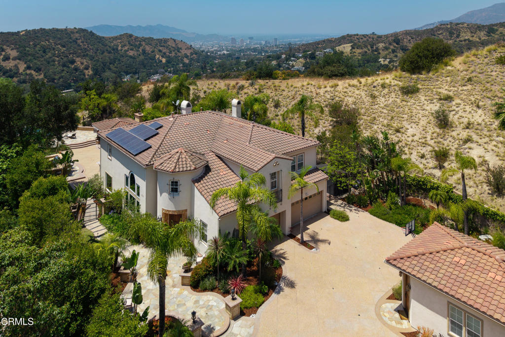 2741 Sleepy Hollow Place