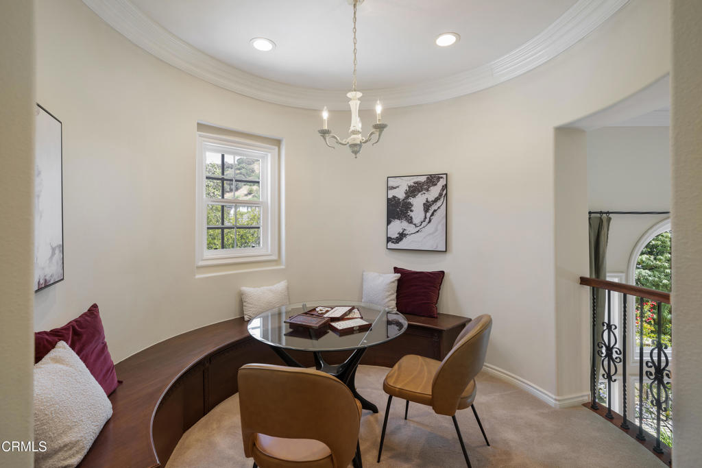 2741 Sleepy Hollow Place