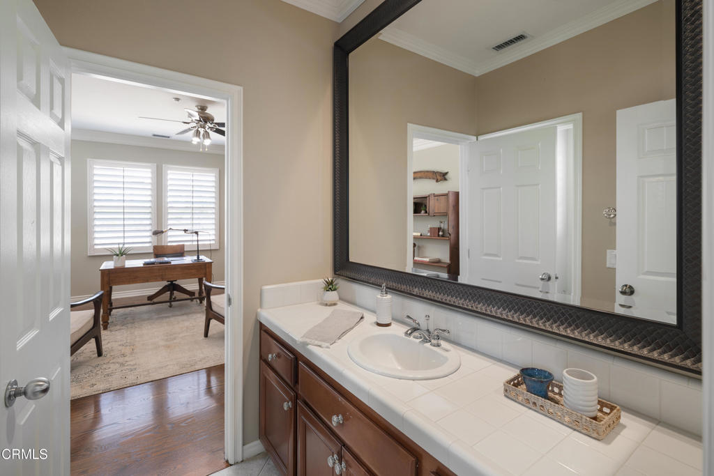2741 Sleepy Hollow Place