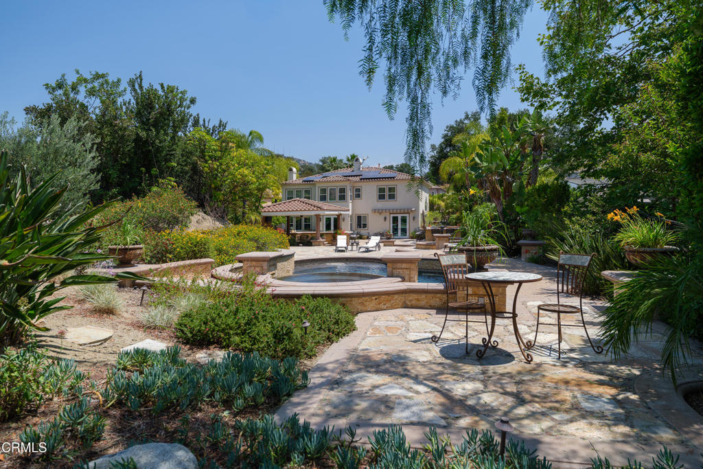 2741 Sleepy Hollow Place