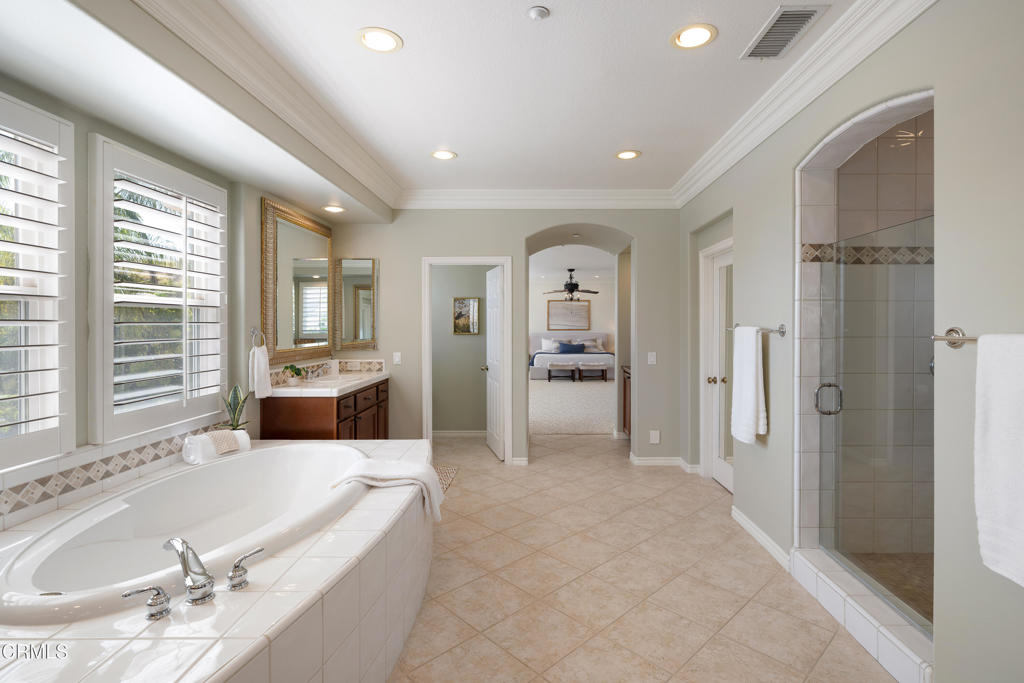 2741 Sleepy Hollow Place