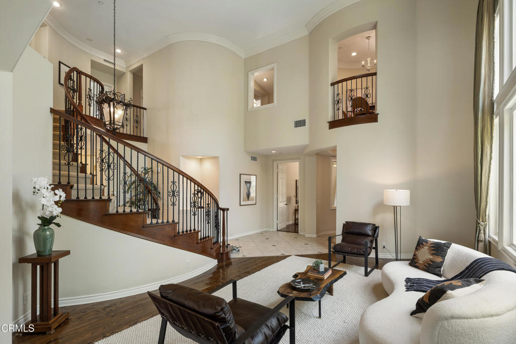 2741 Sleepy Hollow Place