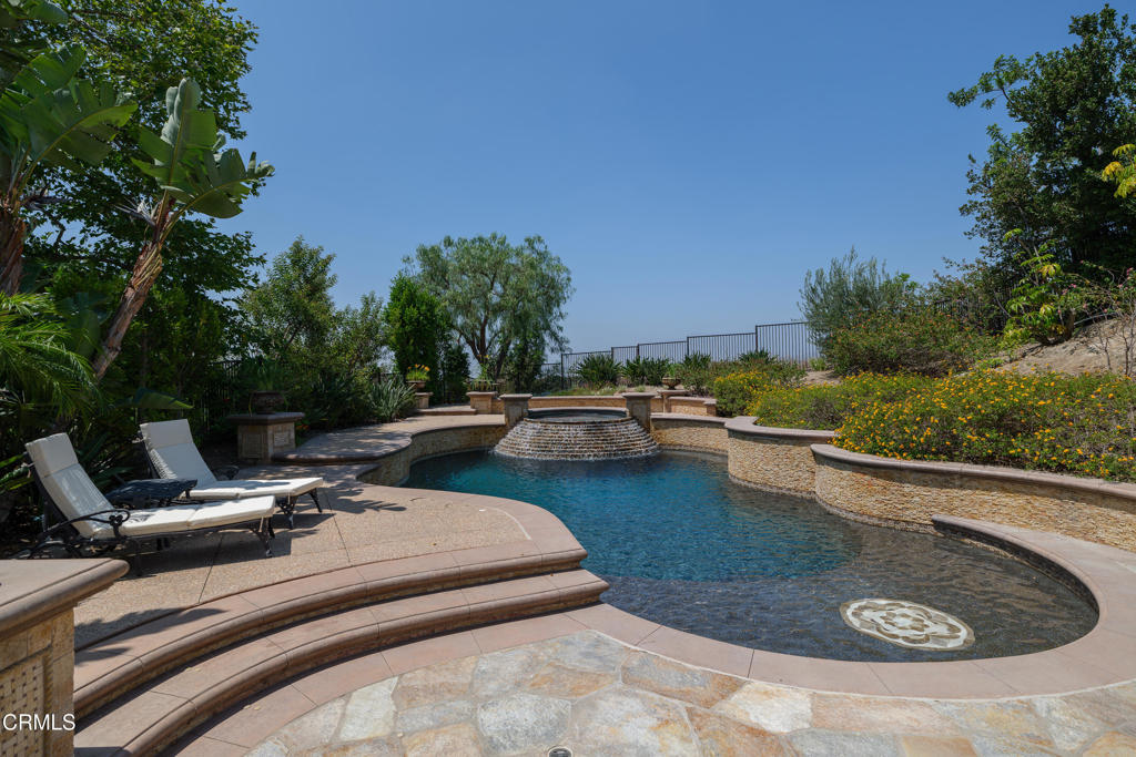 2741 Sleepy Hollow Place