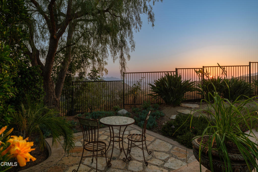2741 Sleepy Hollow Place