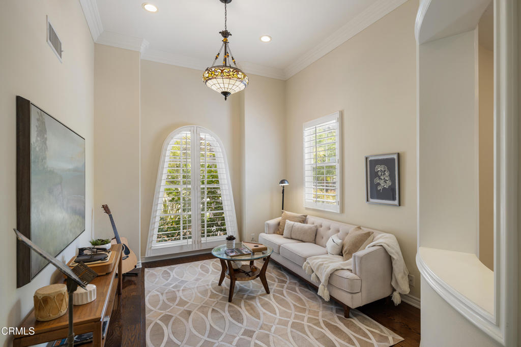 2741 Sleepy Hollow Place