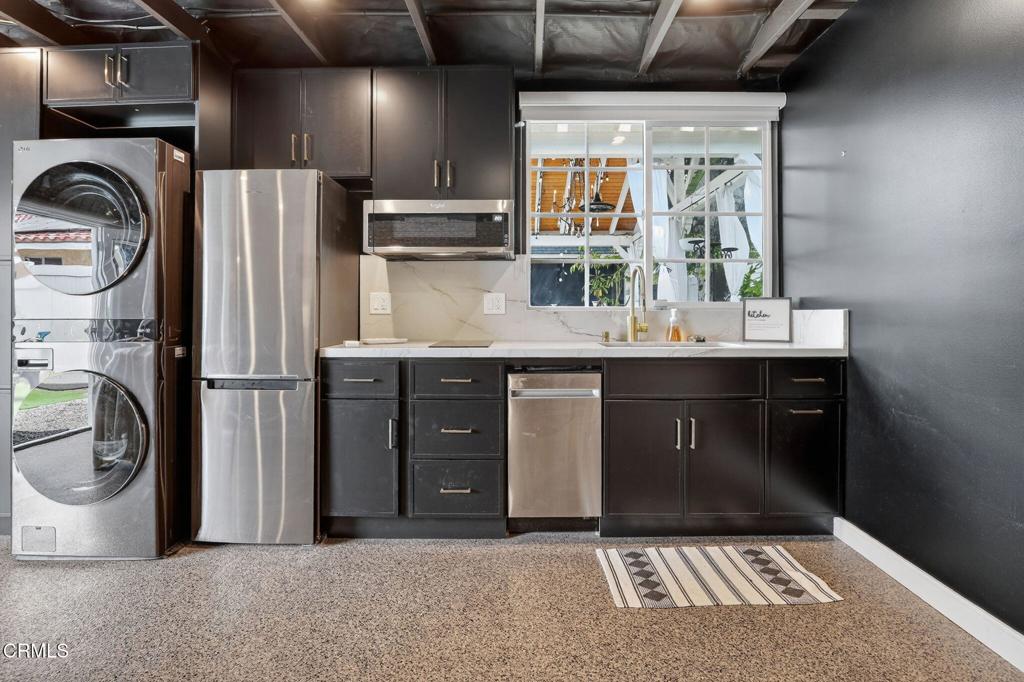 25067 Everett Drive