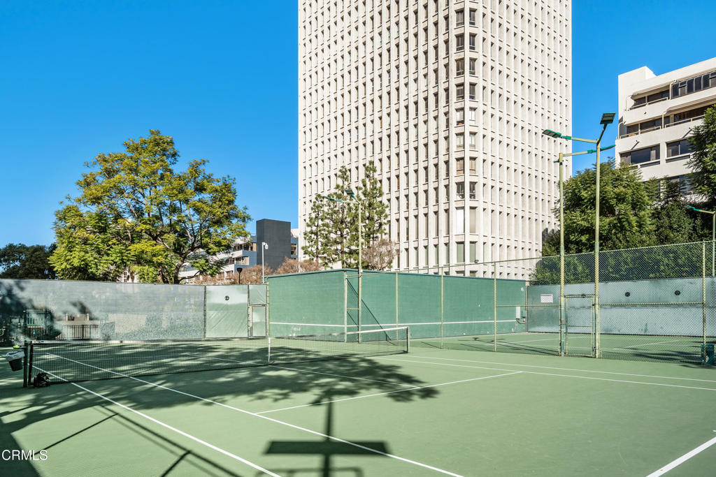 800 W 1st Street 2107