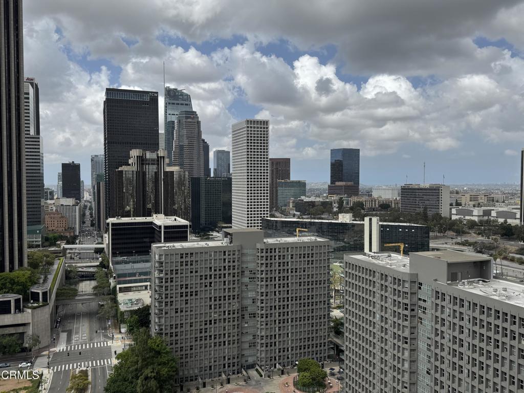 800 W 1st Street 2107
