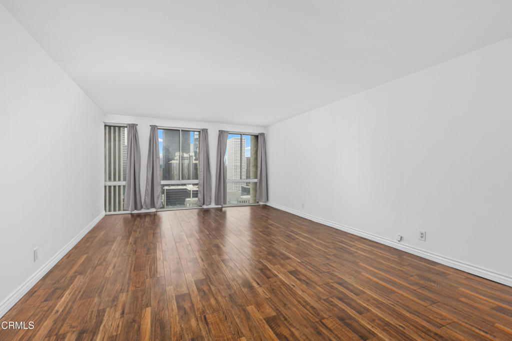 800 W 1st Street 2107