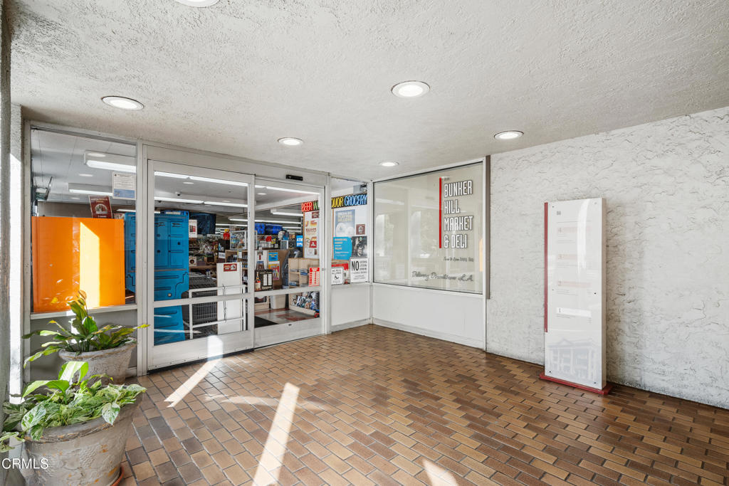 800 W 1st Street 2107
