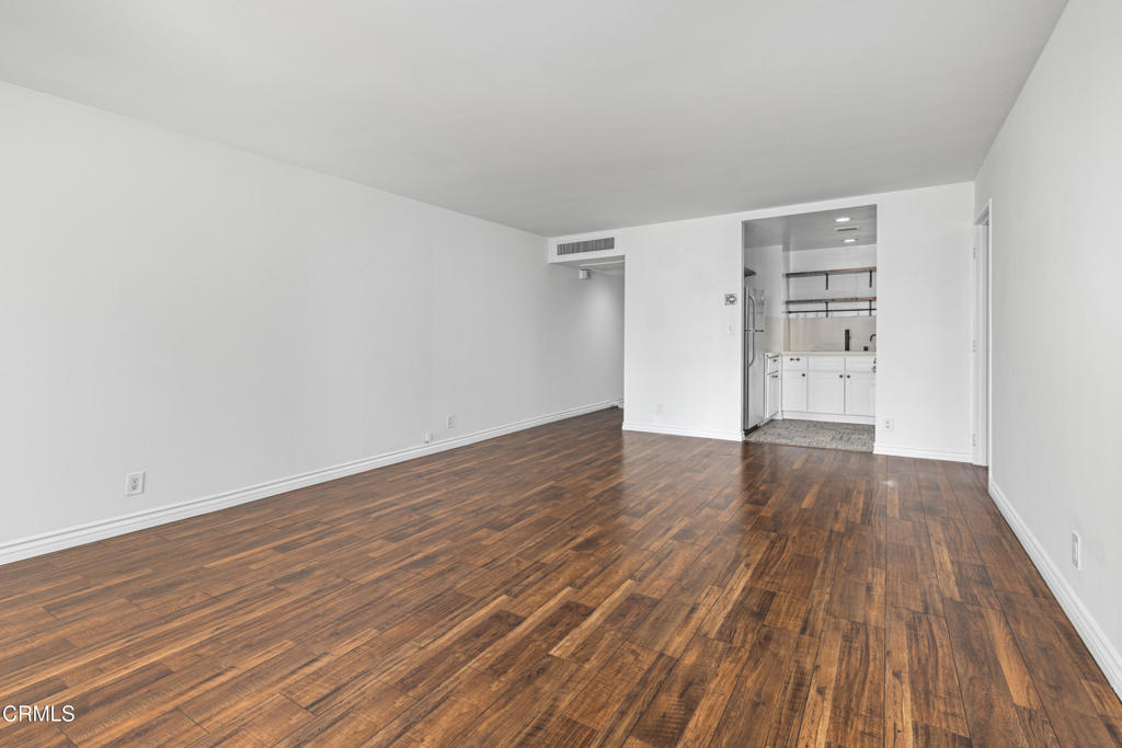 800 W 1st Street 2107