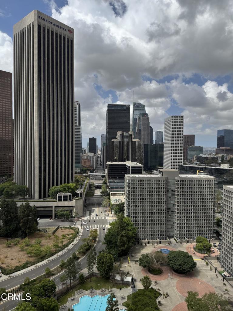 800 W 1st Street 2107