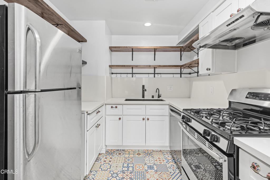 800 W 1st Street 2107