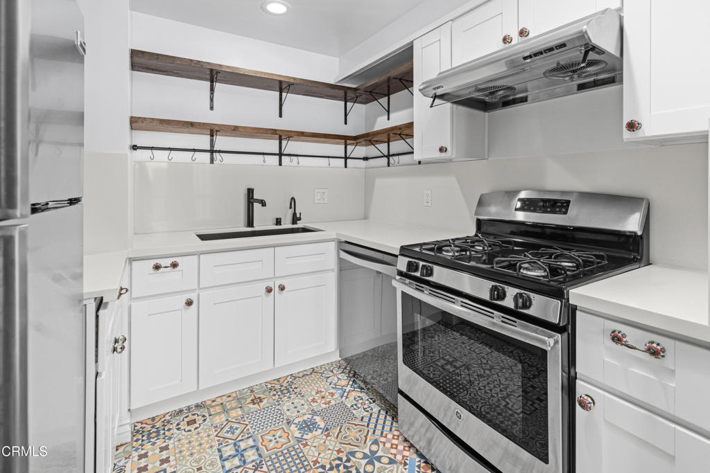 800 W 1st Street 2107