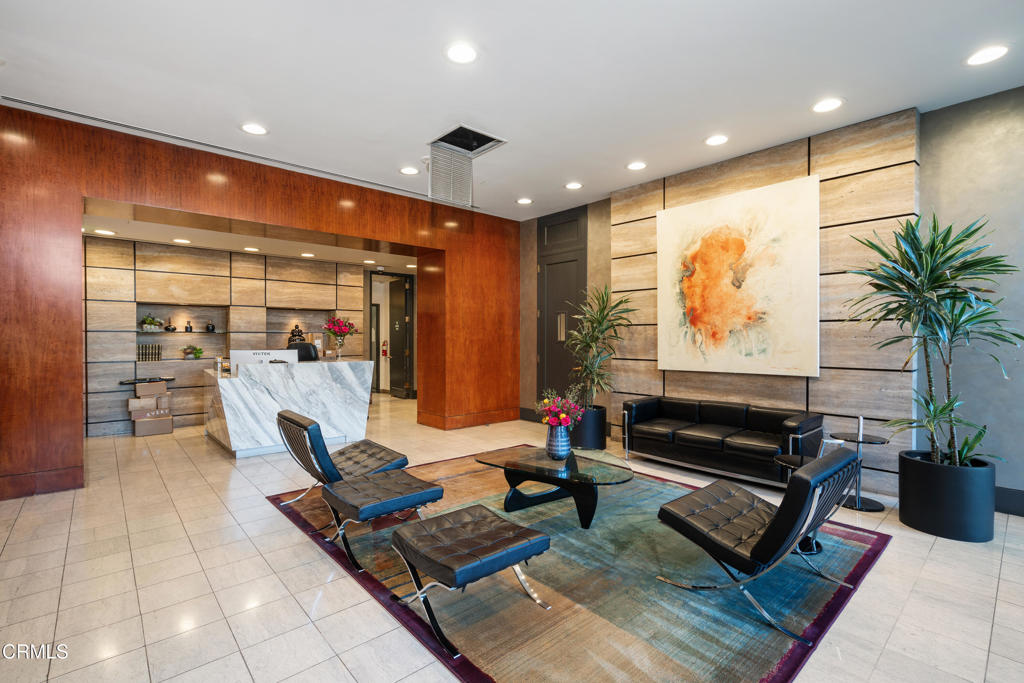 800 W 1st Street 2107