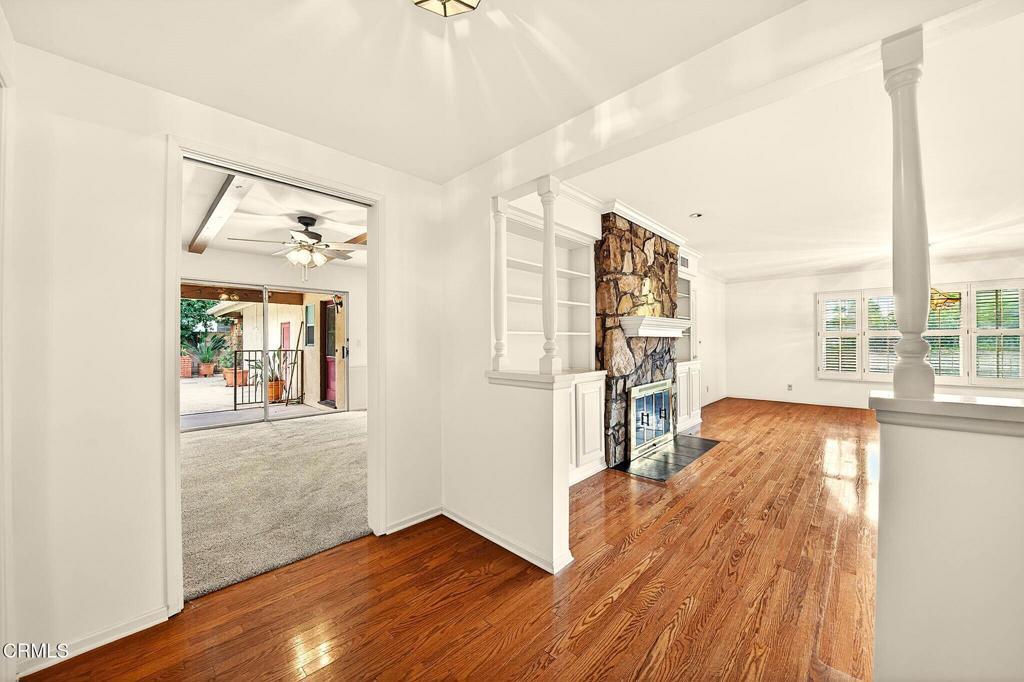 156 W Arthur Avenue