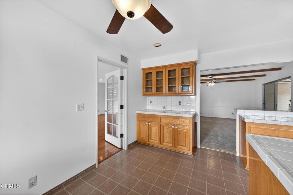 156 W Arthur Avenue