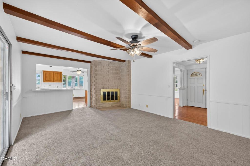 156 W Arthur Avenue