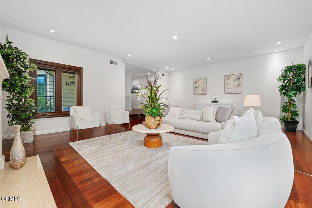 494 California Terrace