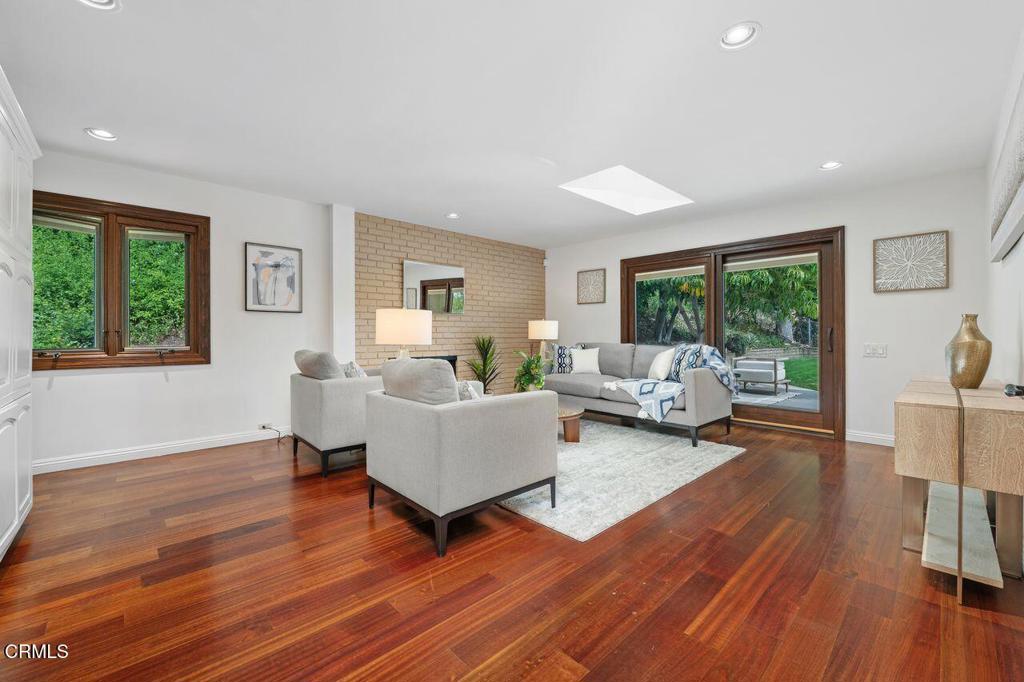 494 California Terrace