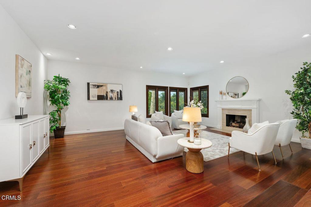 494 California Terrace