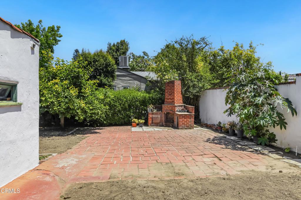 1544 Angelus Avenue