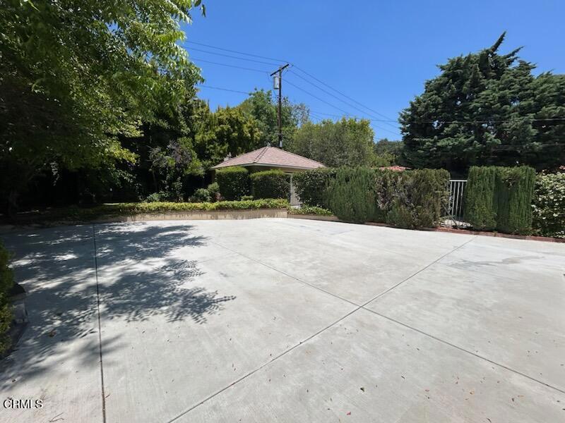 1285 Lorain Road