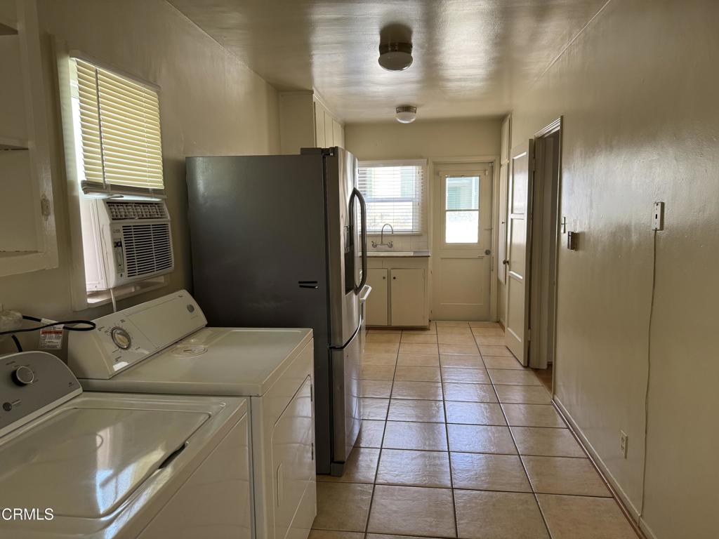 9173 1/2 E Las Tunas Drive