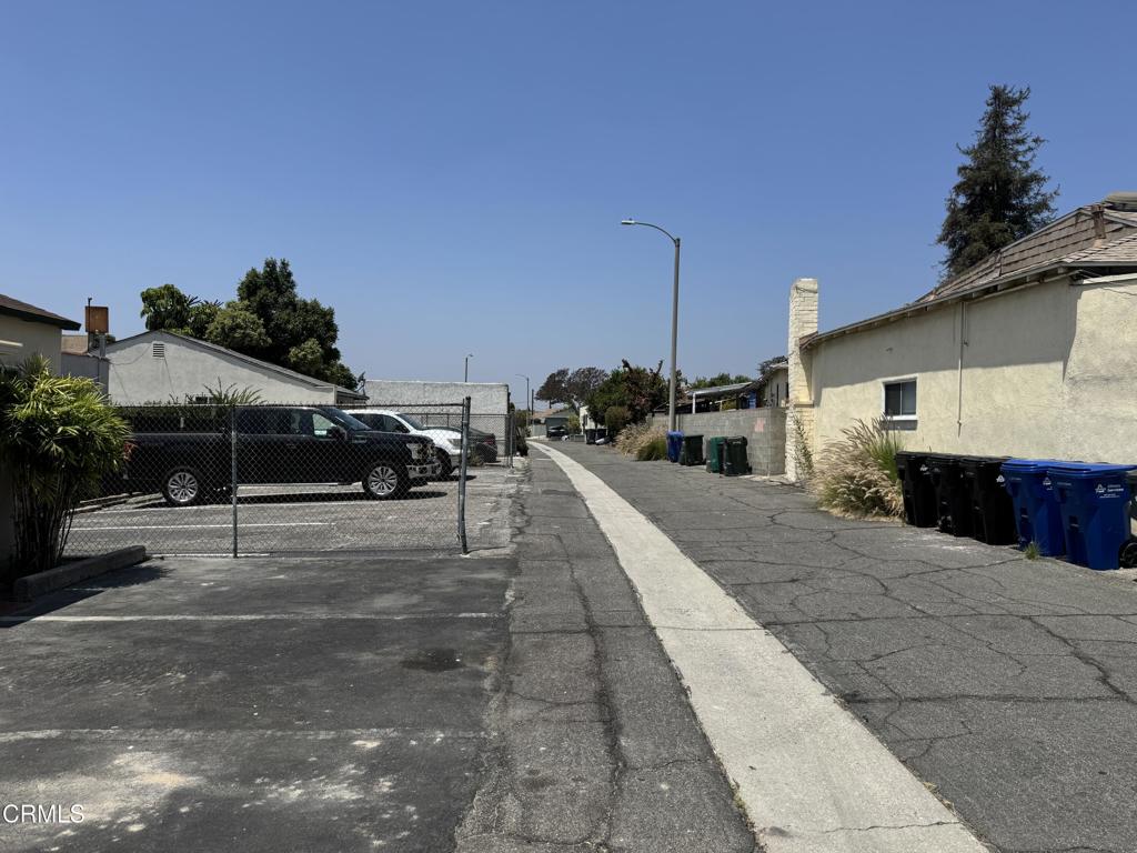 9173 1/2 E Las Tunas Drive