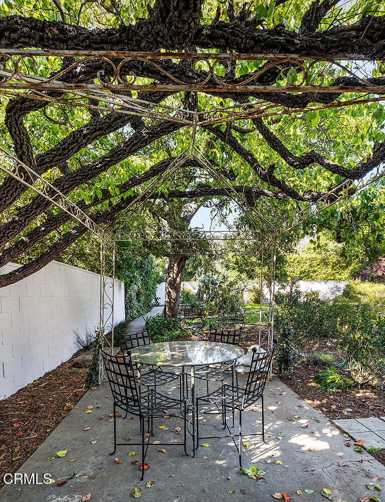 1275 New York Drive