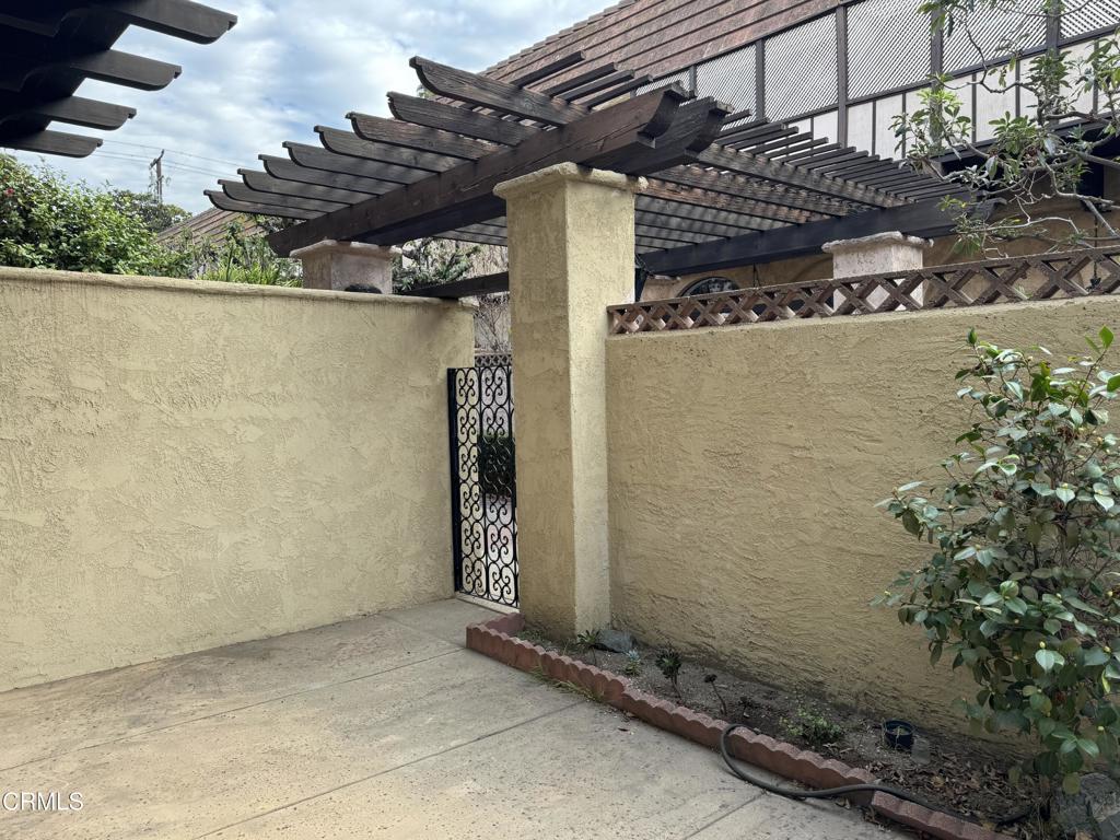 113 N Almansor Street 26
