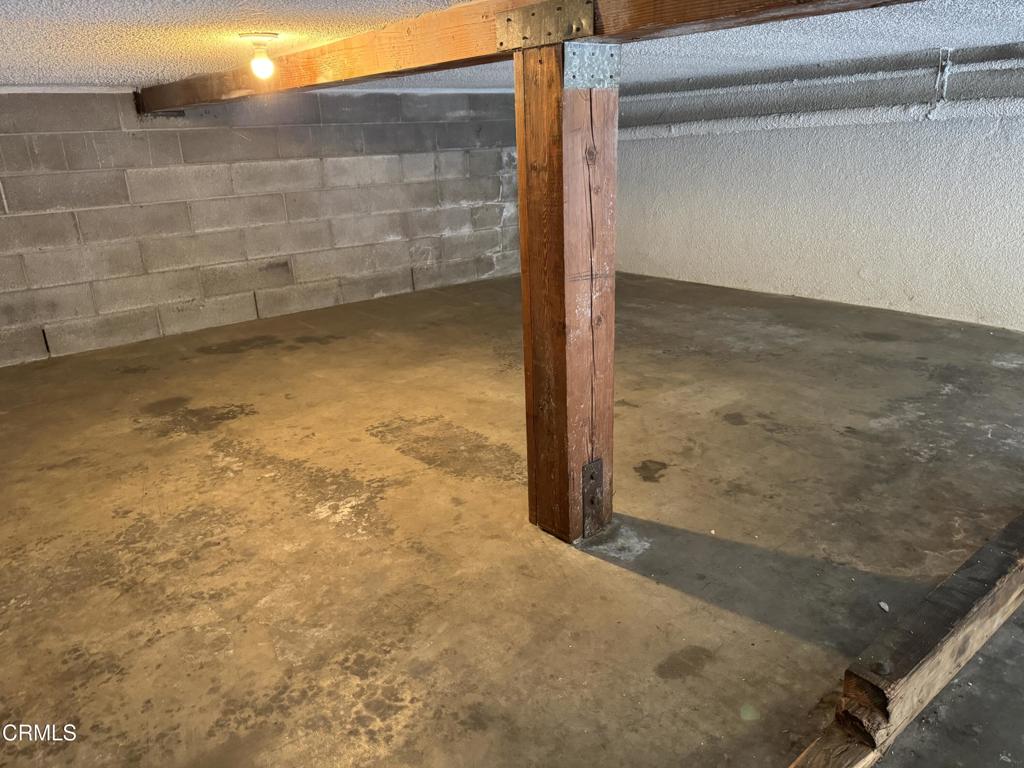 113 N Almansor Street 26